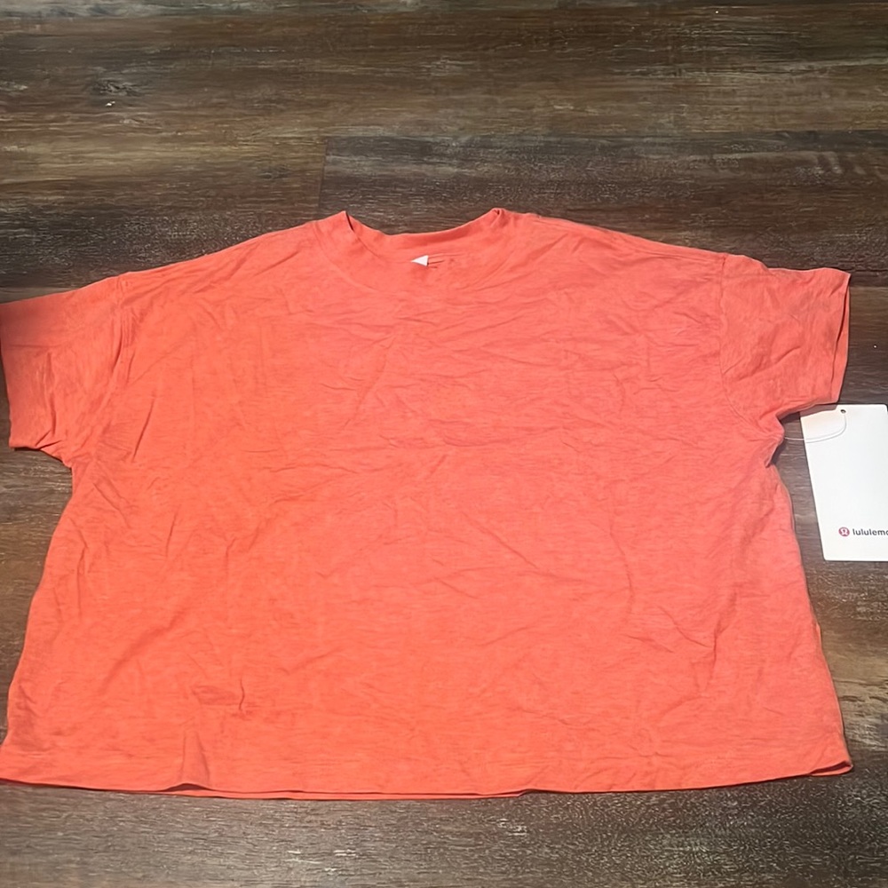 Lululemon tee